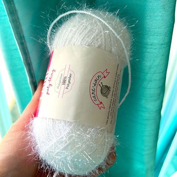 🆕 NEW 3 pcs Yarn Acrylic Polyester and Nylon - Picture 7 of 9